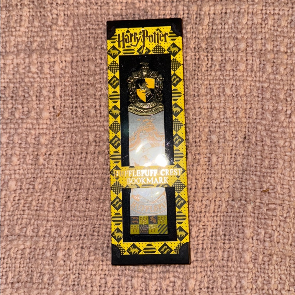 Harry Potter Hufflepuff Crest Bookmark